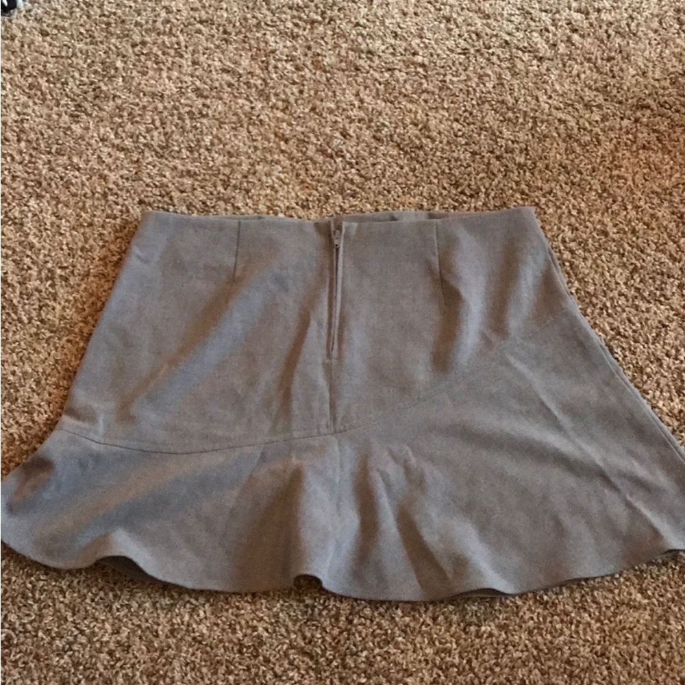 Tracy Evans Limited Gray Wavy Short Skirt - Picture 3 of 3